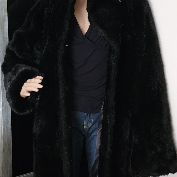 Fabulous, softTiger Mills Faux Black ankle length Mink XS - Picture 8 of 8